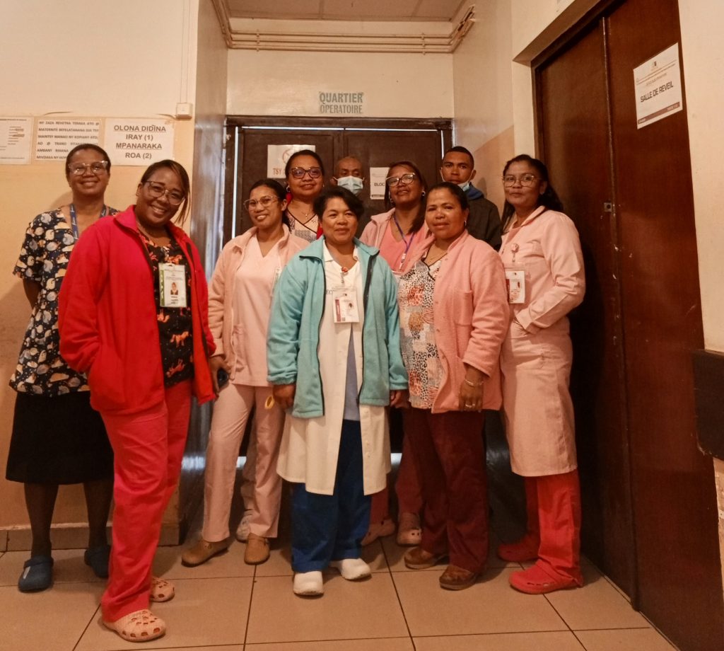 photo de groupe bloc opératoire